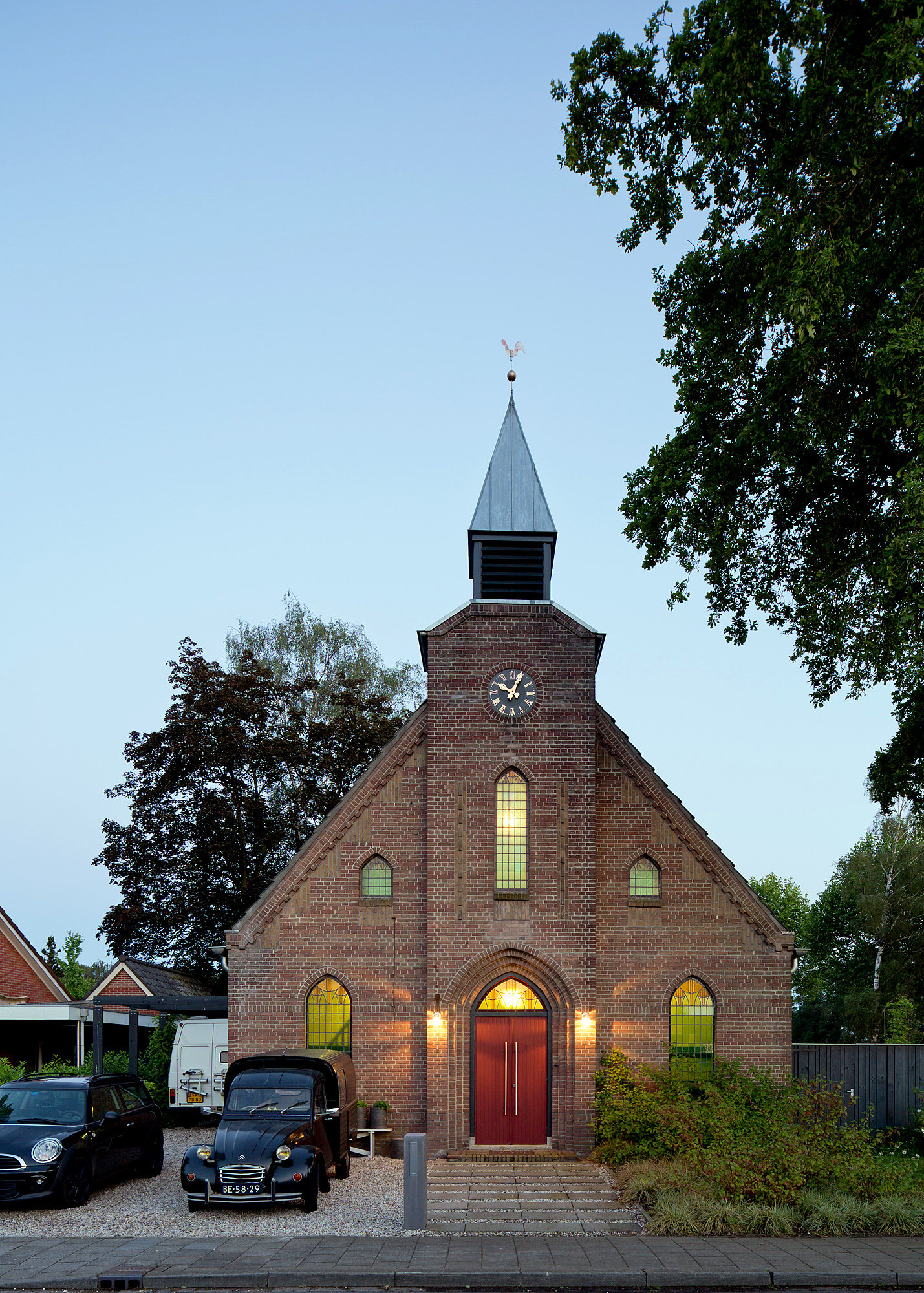 LT23