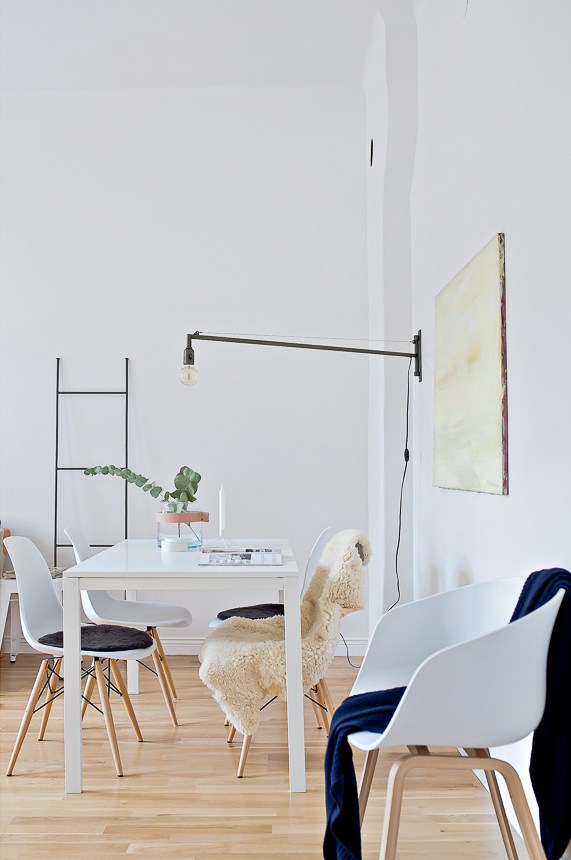 Chaise DSW de Charles & Ray Eames dans superestudio.fr Chaise DSW de Charles & Ray Eames dans superestudio.fr