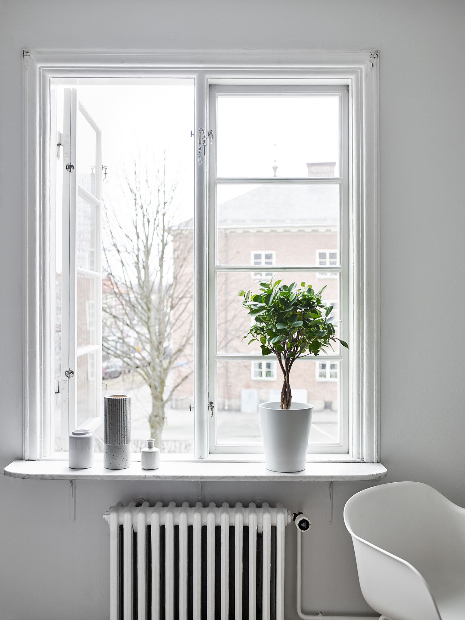 KV12 KV12