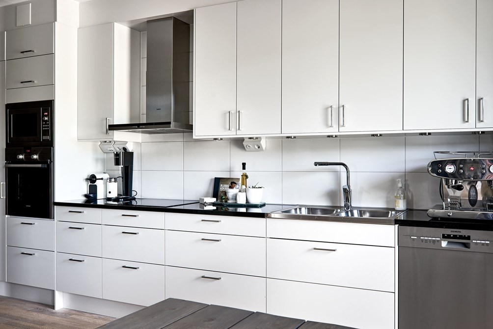 IV3 IV3