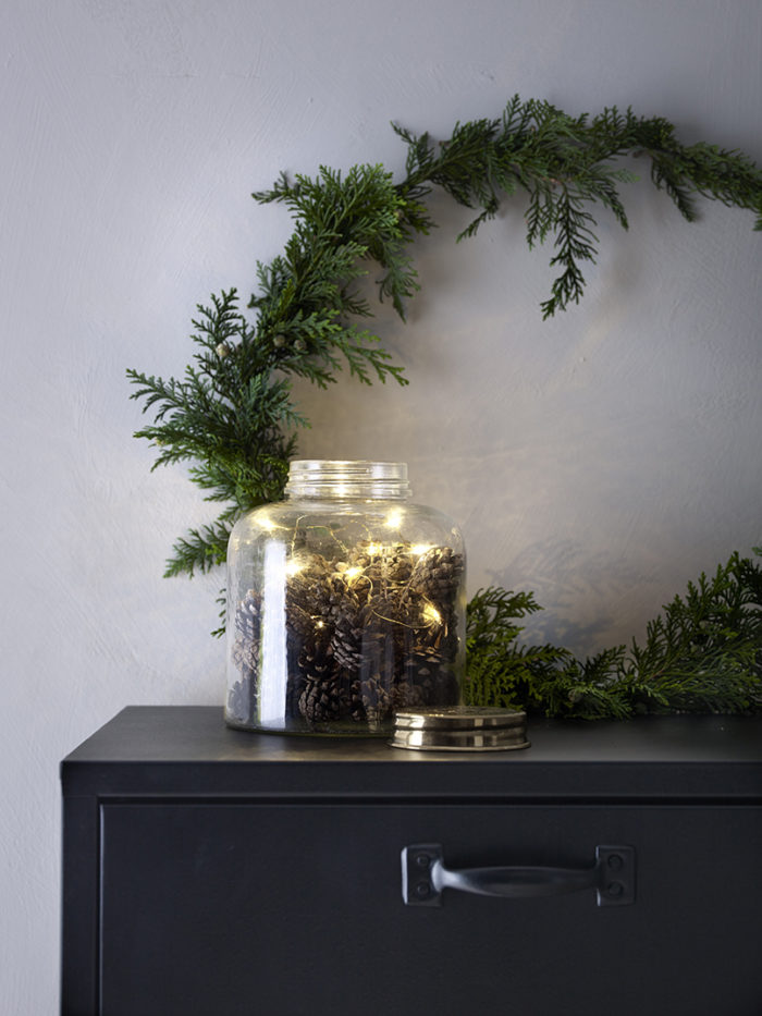 Photo: cosy winter hemkampanj Launch: 2017-43 AD: lena Photo planning: 2017-08-28 - 2017-09-01 Search term: Image name: ADZO Image content: 1033838-01 Glasburk Gitte Höjd 16 Cm Photo: cosy winter hemkampanj Launch: 2017-43 AD: lena Photo planning: 2017-08-28 - 2017-09-01 Search term: Image name: ADZO Image content: 1033838-01 Glasburk Gitte Höjd 16 Cm