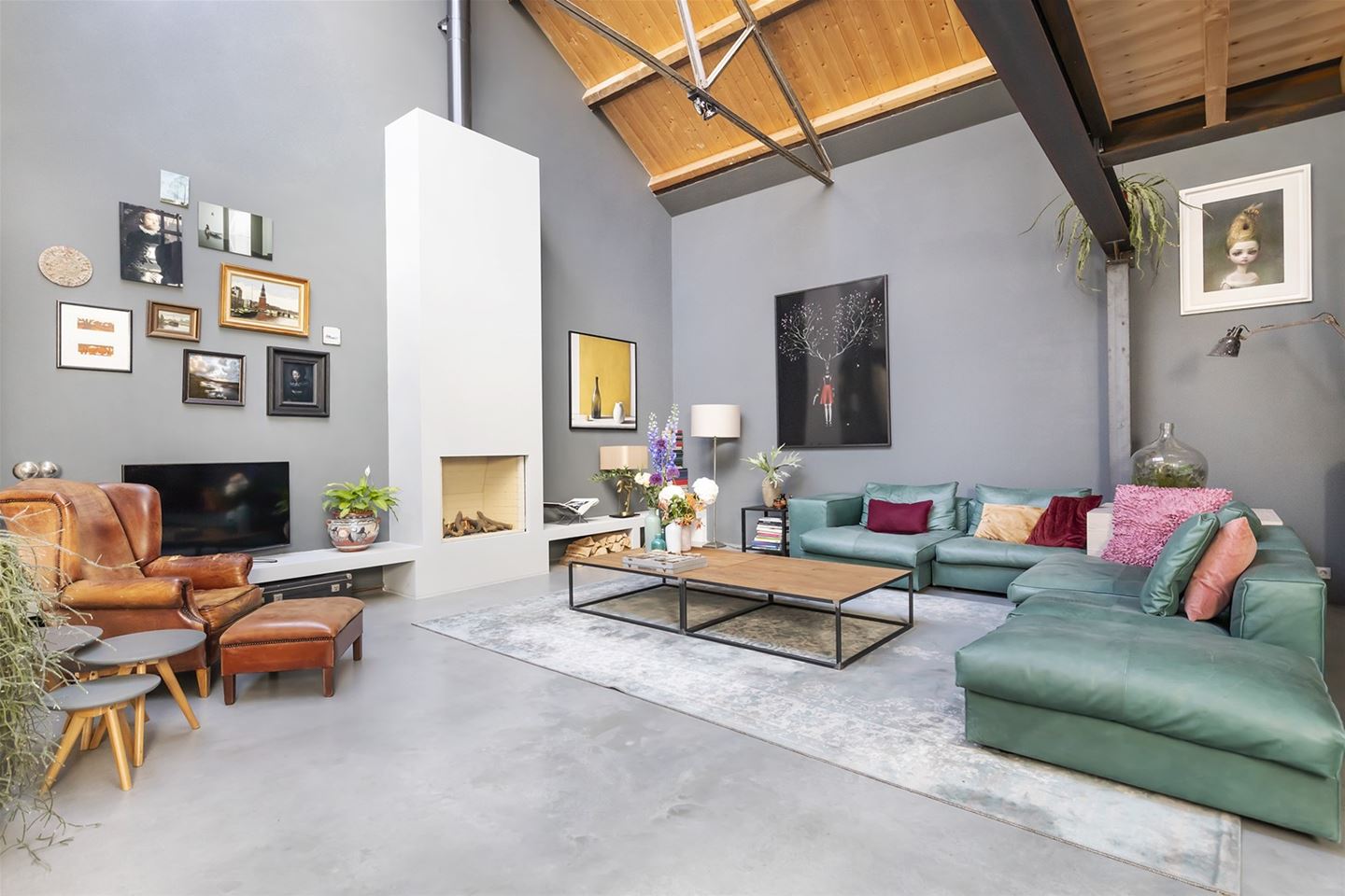 Un loft contemporain dans une ancienne usine des années 1920