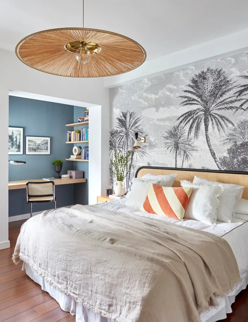 ameublement chambre avec tête de lit cannage