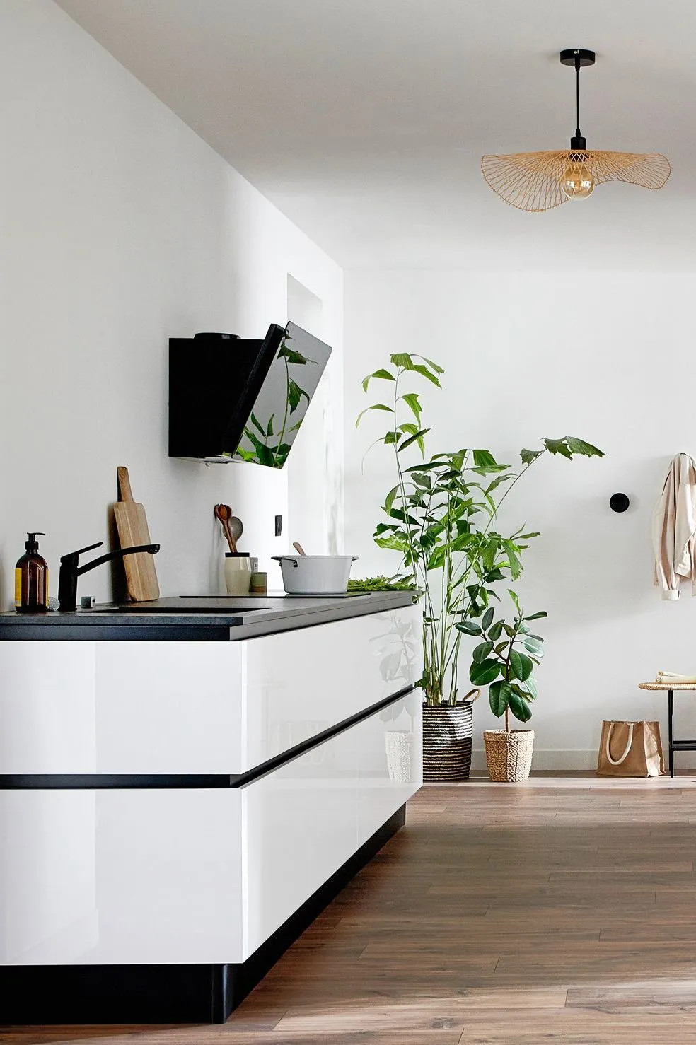 cuisine en laque blanche