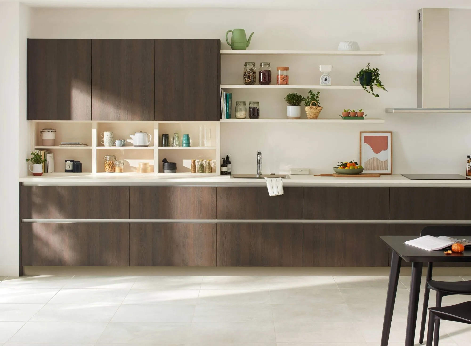 mobilier de cuisine bois couleur noyer