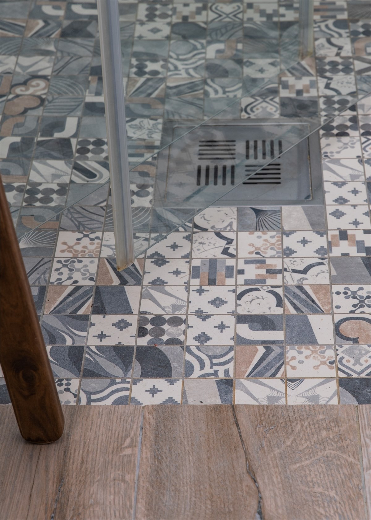 carreaux de ciment gris