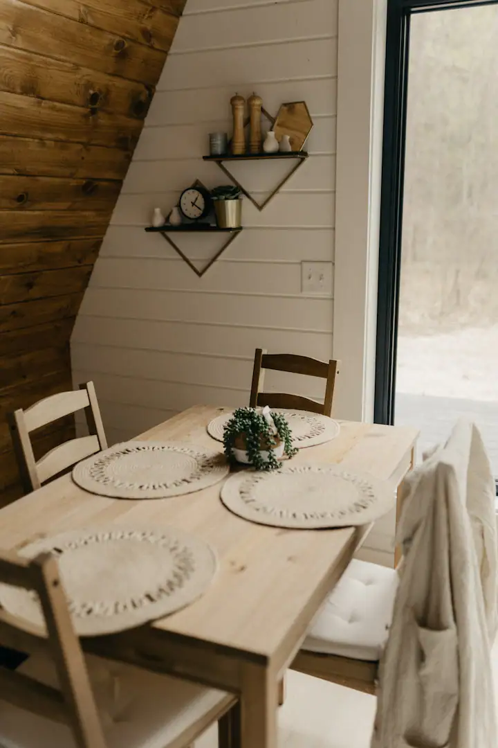 salle à manger maison A Frame avec cuisine équipée
