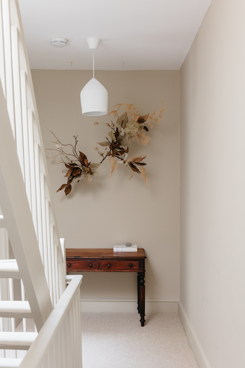 escalier décoration beige