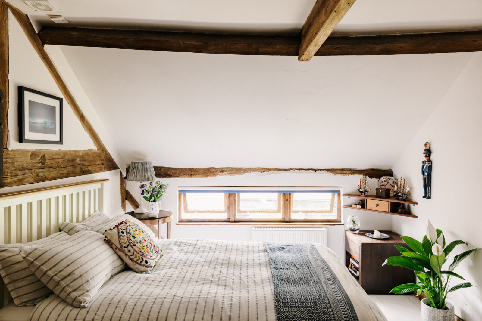chambre sous combles avec poutres chambre sous combles avec poutres