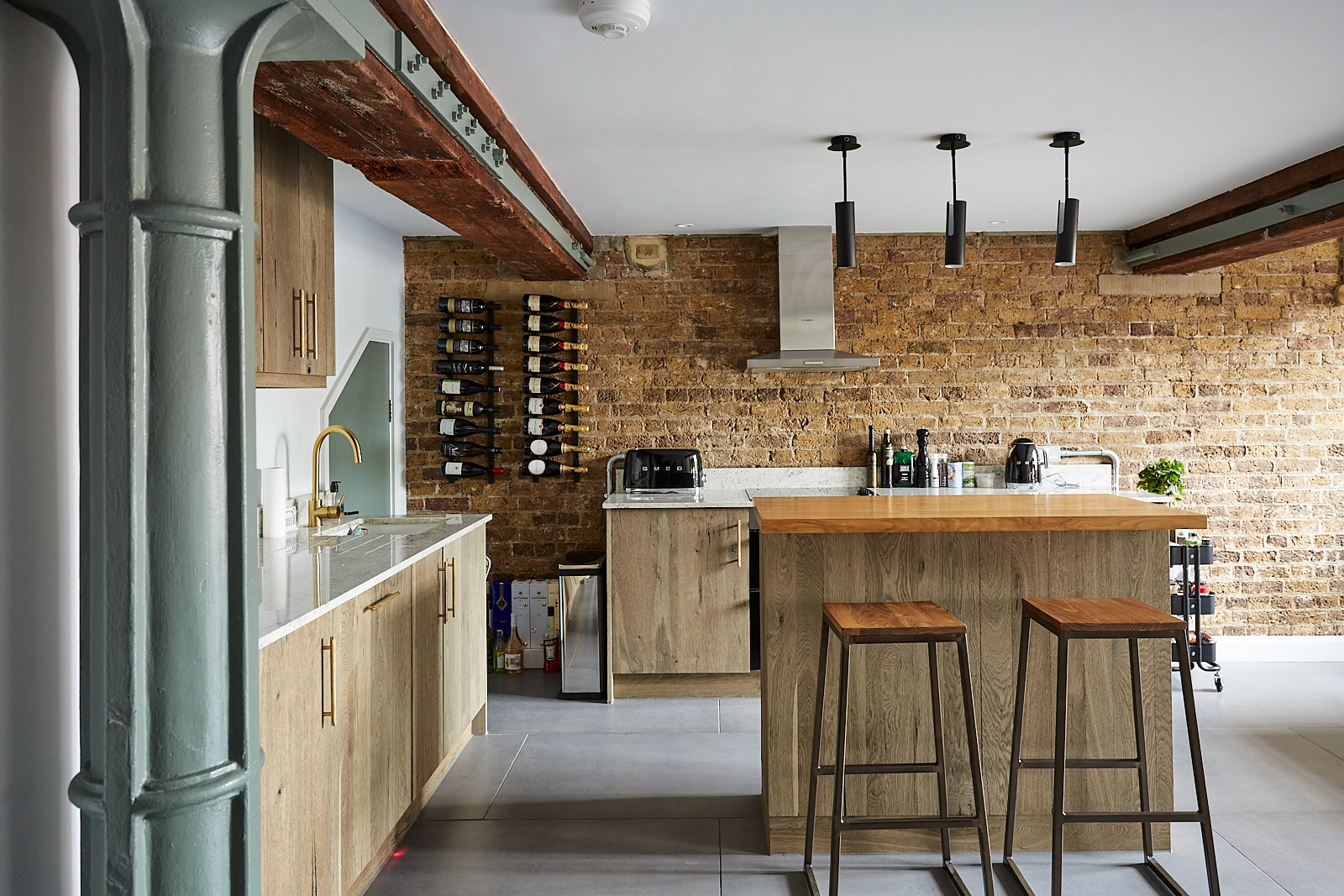 cuisine équipée avec îlot loft avec verrières cuisine équipée avec îlot loft avec verrières