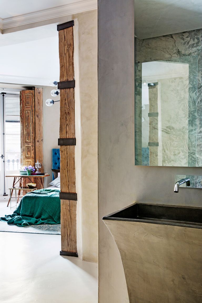 chambre et salle de bain avec revêtement en microciment chambre et salle de bain avec revêtement en microciment