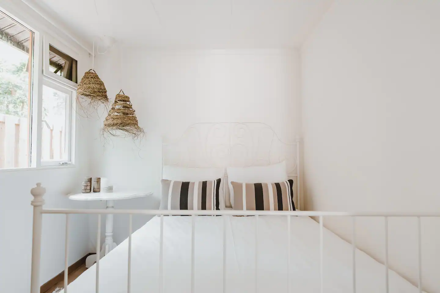 chambre avec suspension fibres de palmier alfa