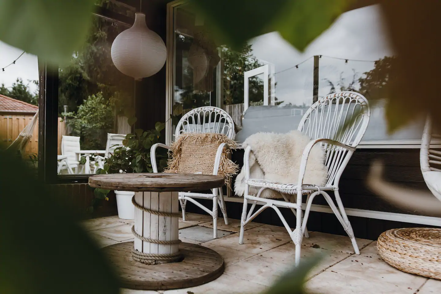 terrasse maison en bois déco bohème