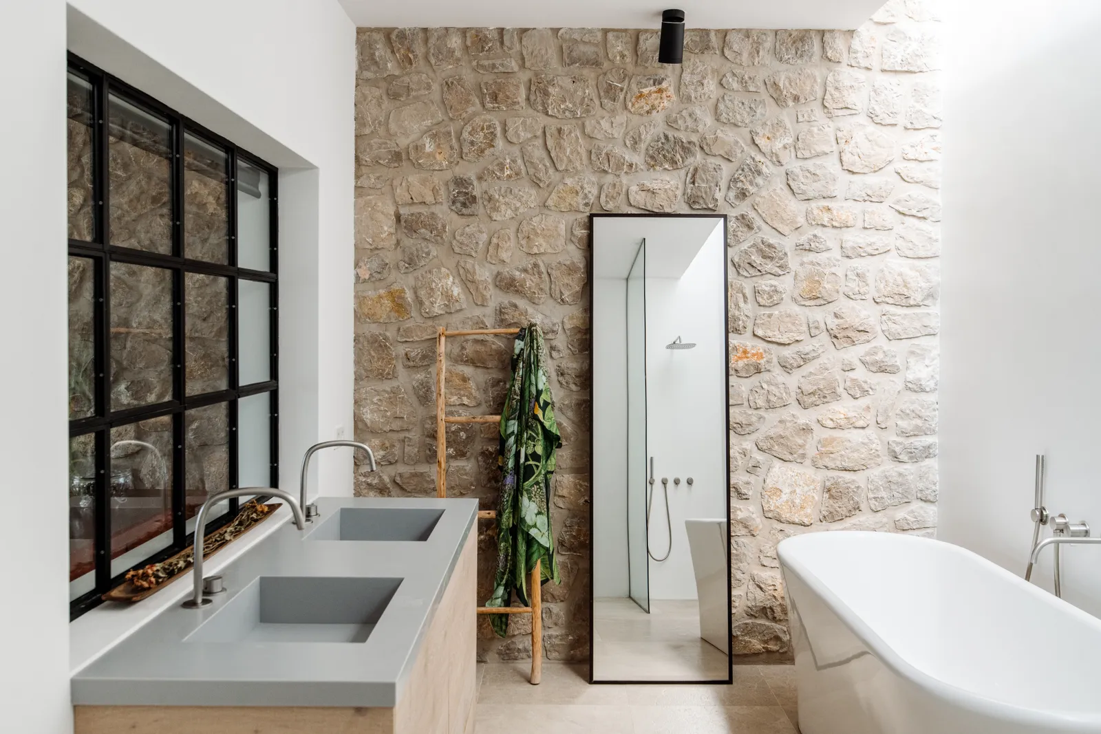 salle de bain design avec mur pierre salle de bain design avec mur pierre