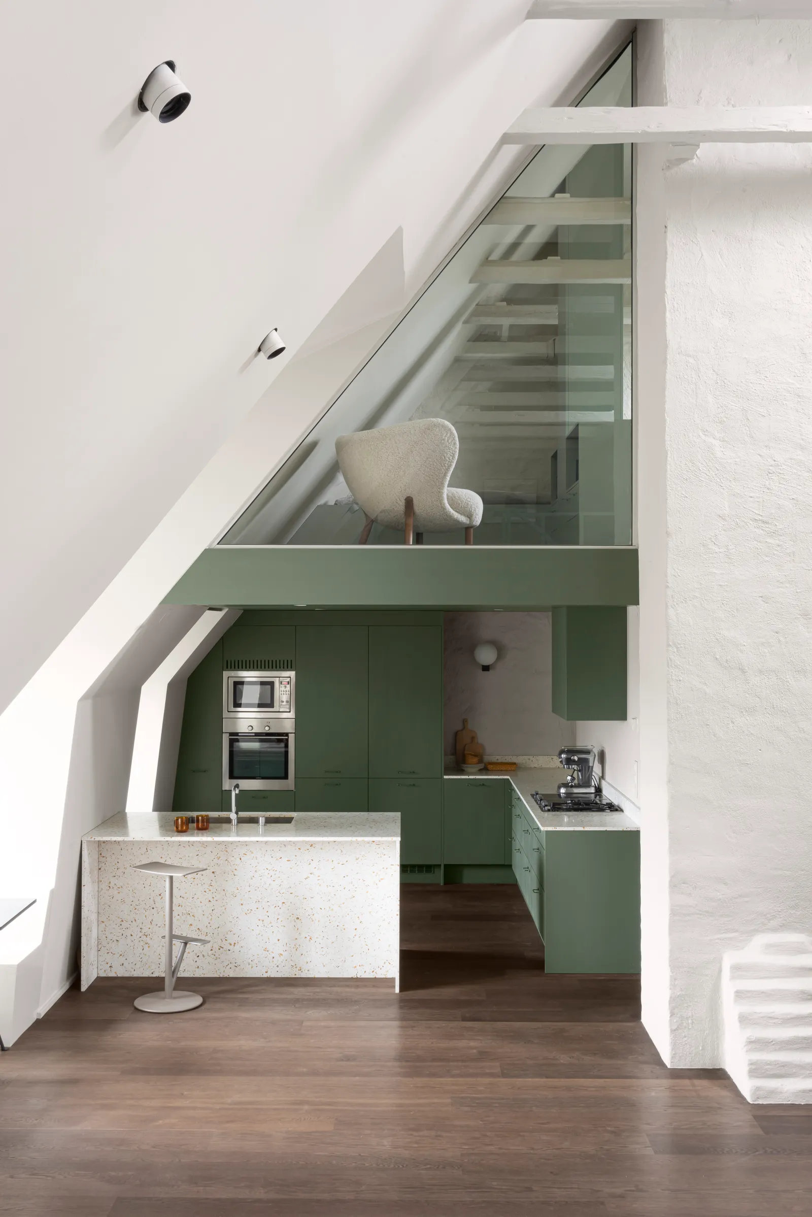 cuisine verte décoration design dans un loft cuisine verte décoration design dans un loft