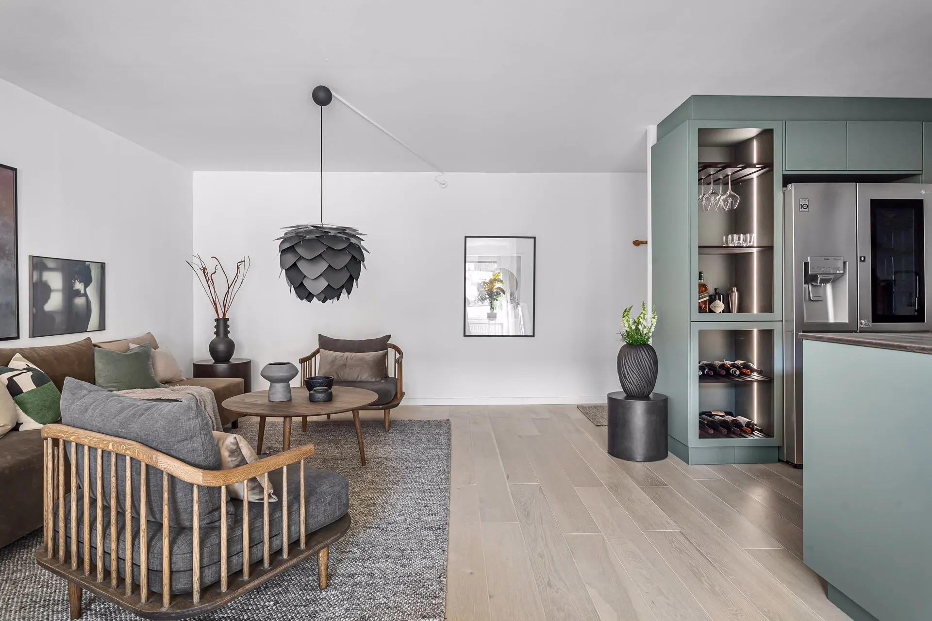 salon appartement à la décoration contemporaine