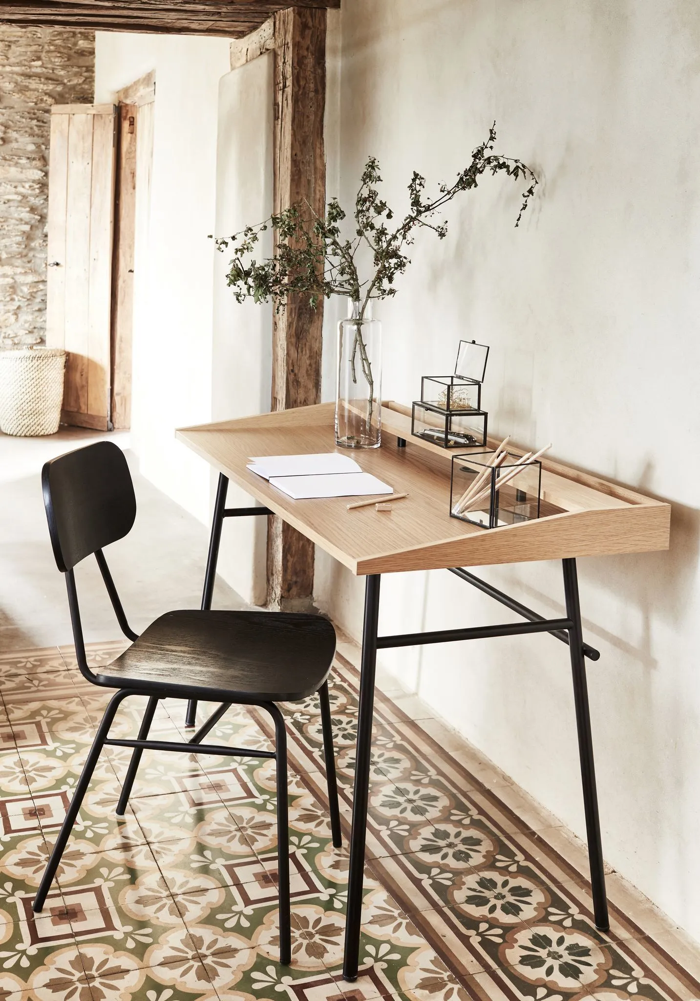 bureau avec carreaux de ciment bureau avec carreaux de ciment