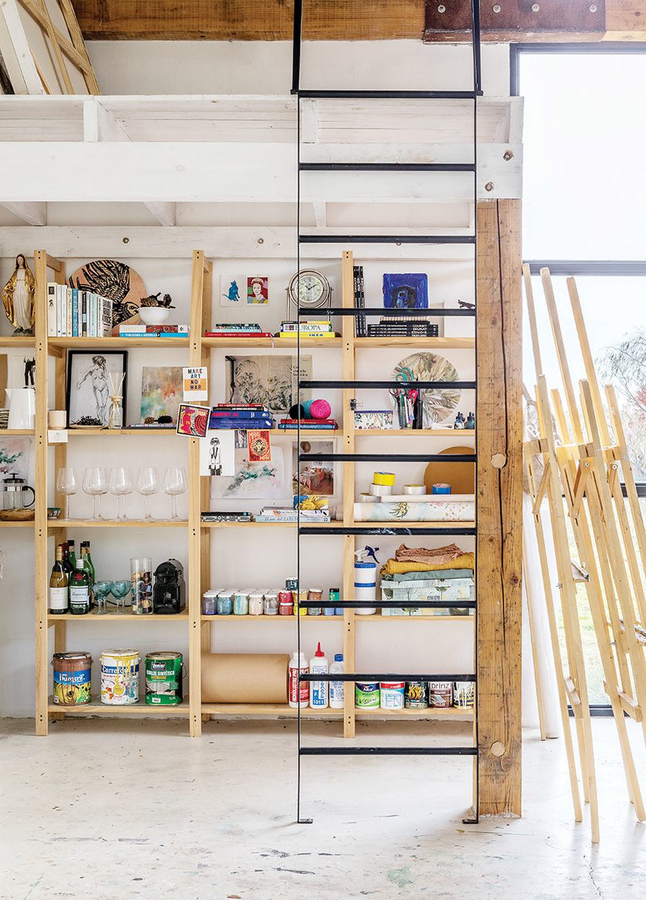 atelier d atelier d'artiste dans mini maison vitrée