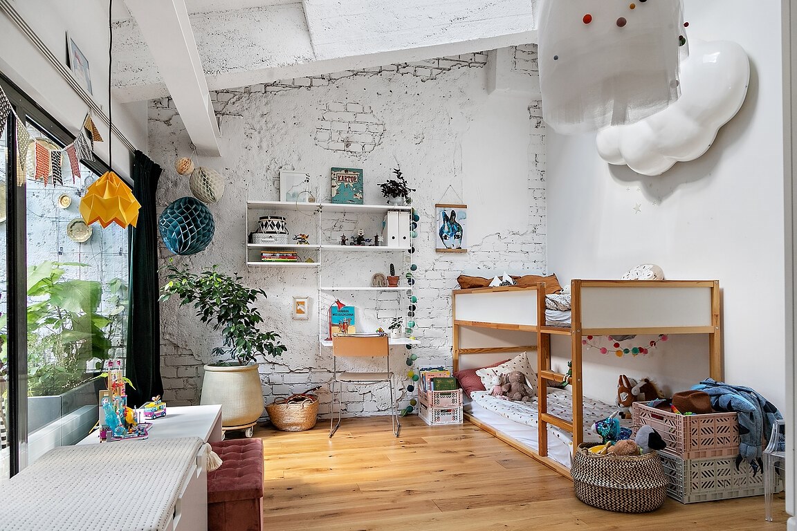 chambre enfant dans loft avec briques chambre enfant dans loft avec briques