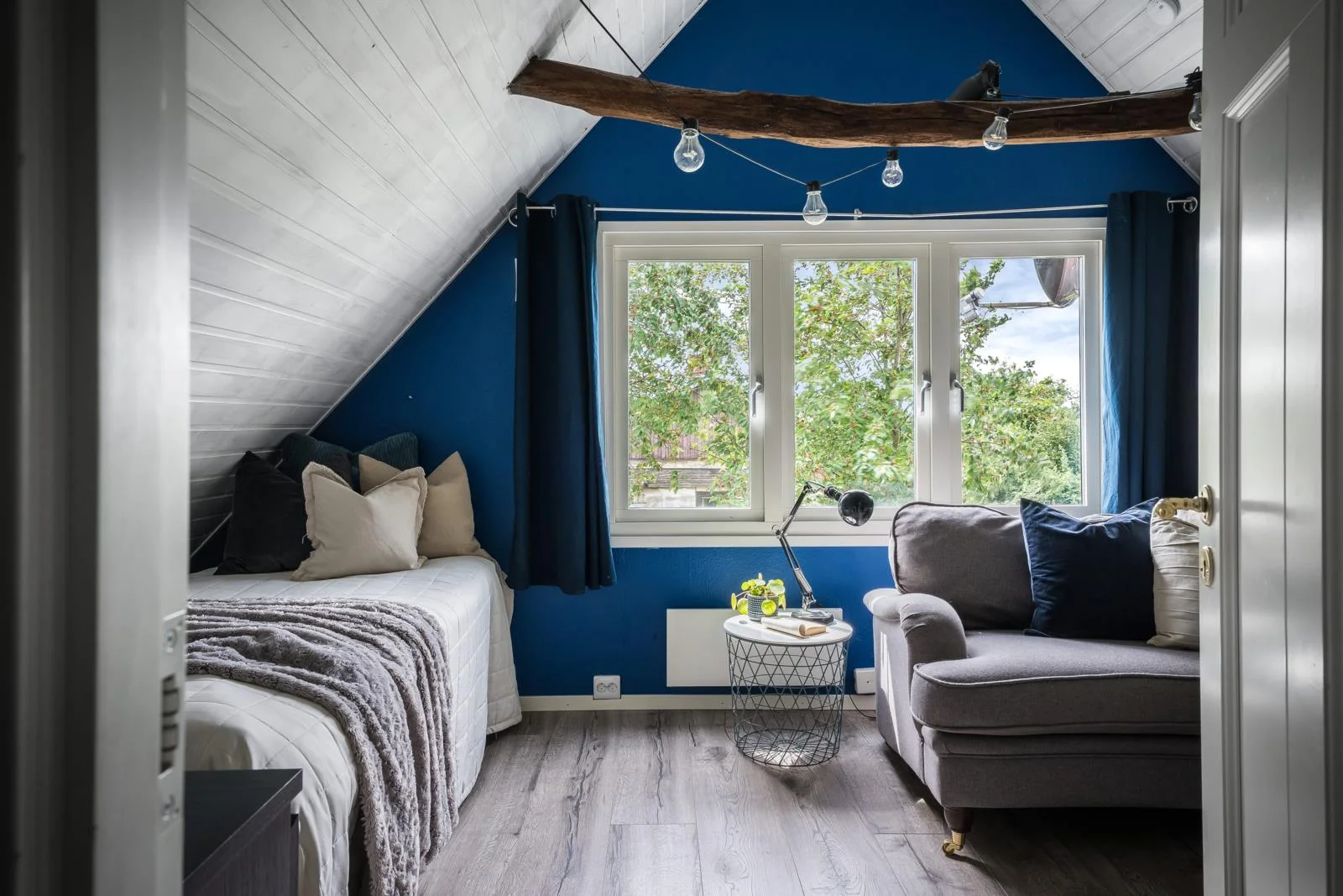 chambre sous combles avec poutres chambre sous combles avec poutres
