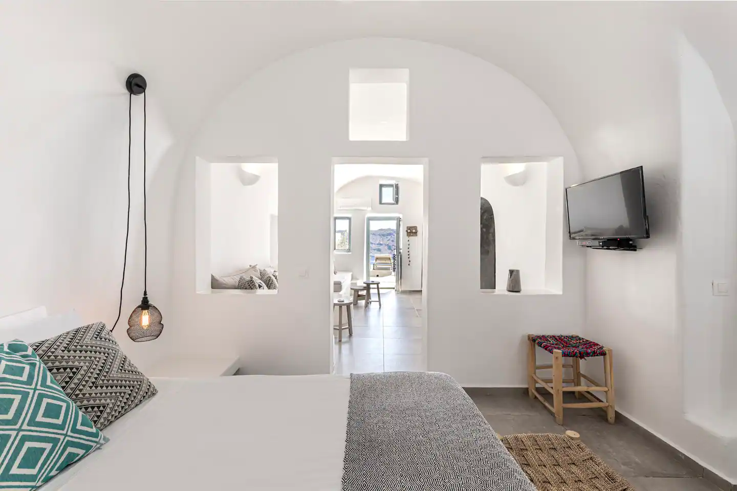 chambre blanche voûtée