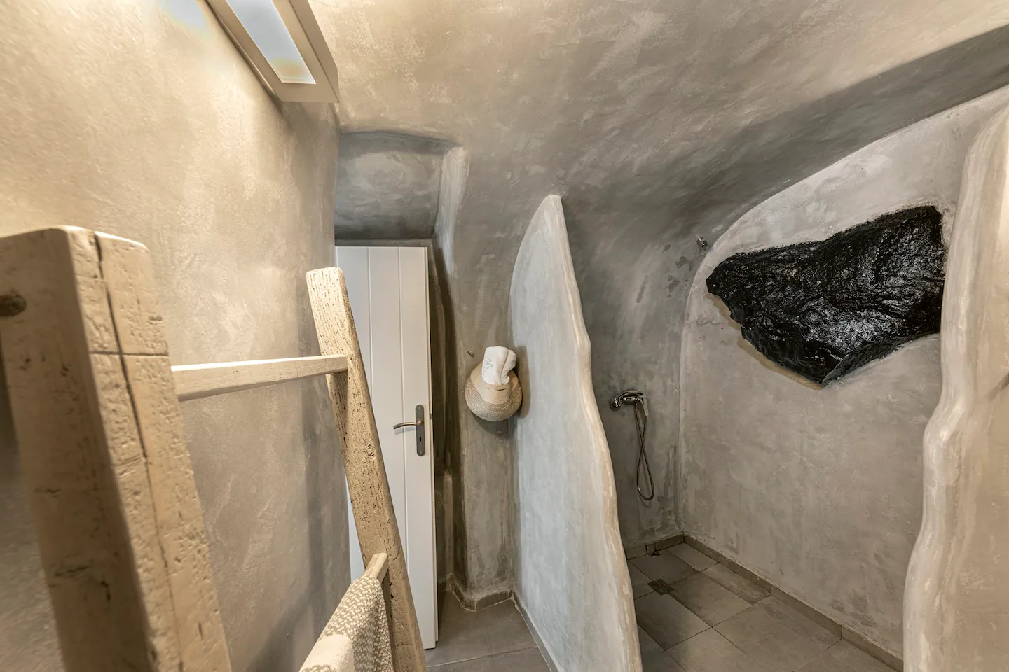 salle de bain murs enduits gris