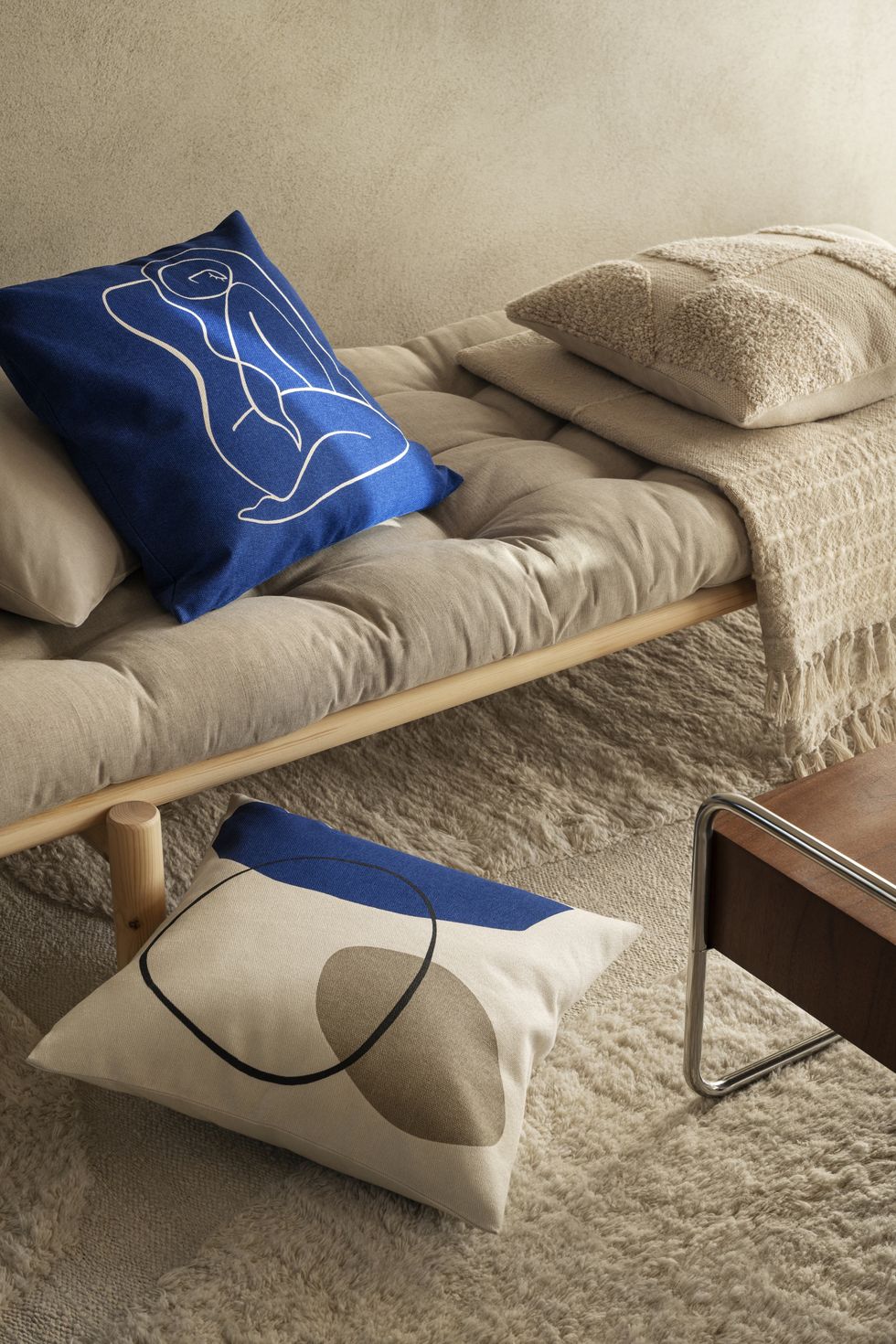 coussin bleu Klein coussin bleu Klein