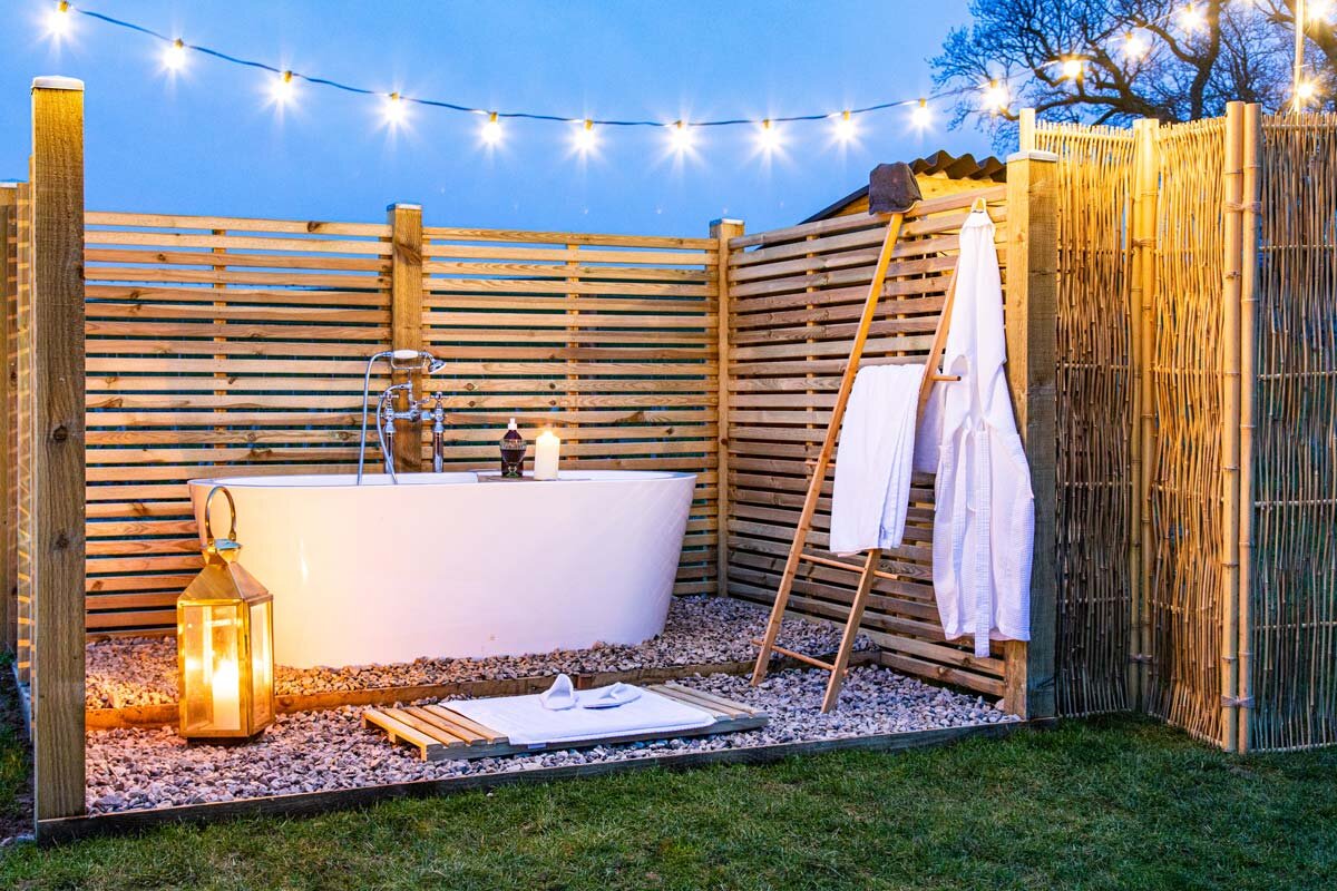 salle de bain extérieure design