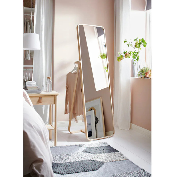 miroir en pied multifonctions