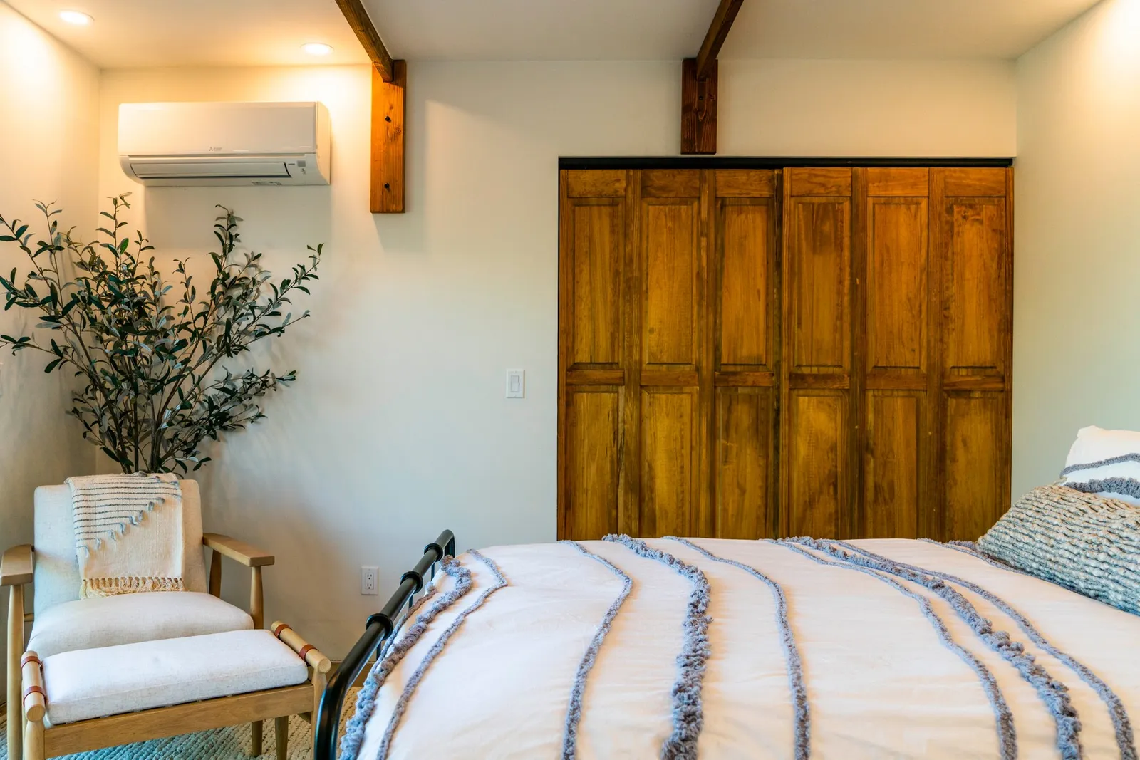 chambre avec placards bois chambre avec placards bois