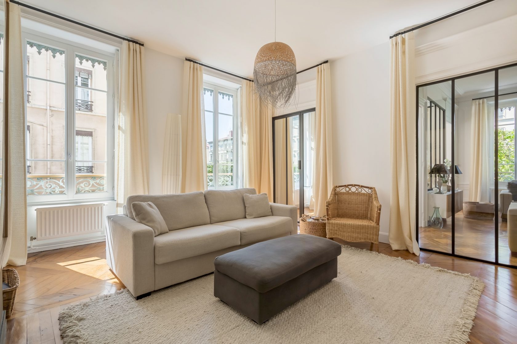 salon avec verrière appartement haussmannien 