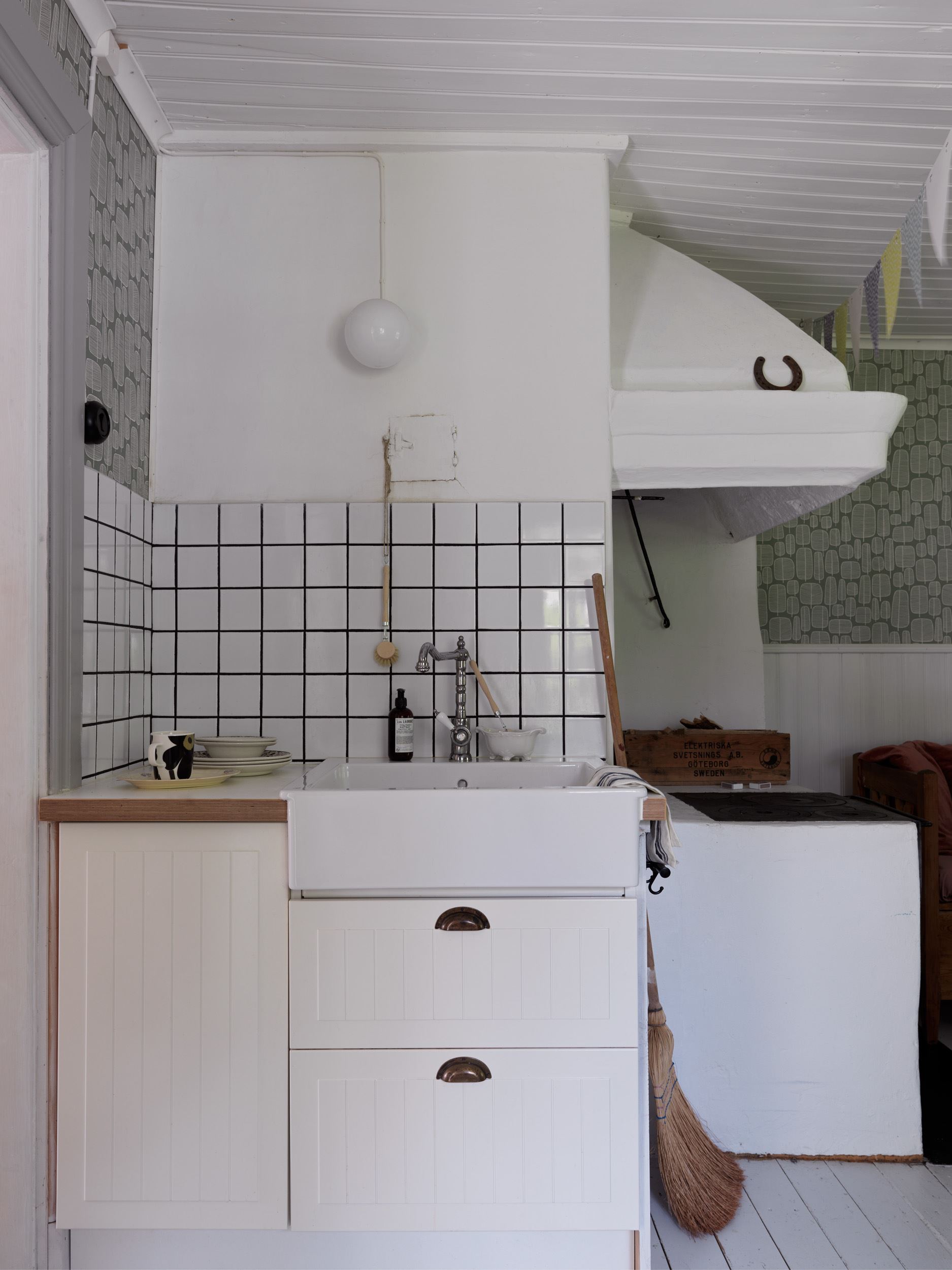 cuisine rustique blanche petite maison en bois 50m2