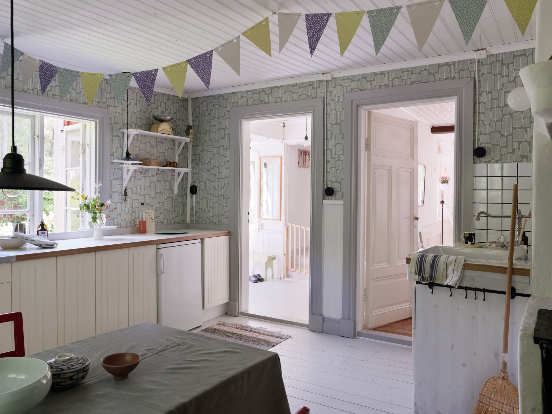 cuisine rustique blanche petite maison en bois 50m2