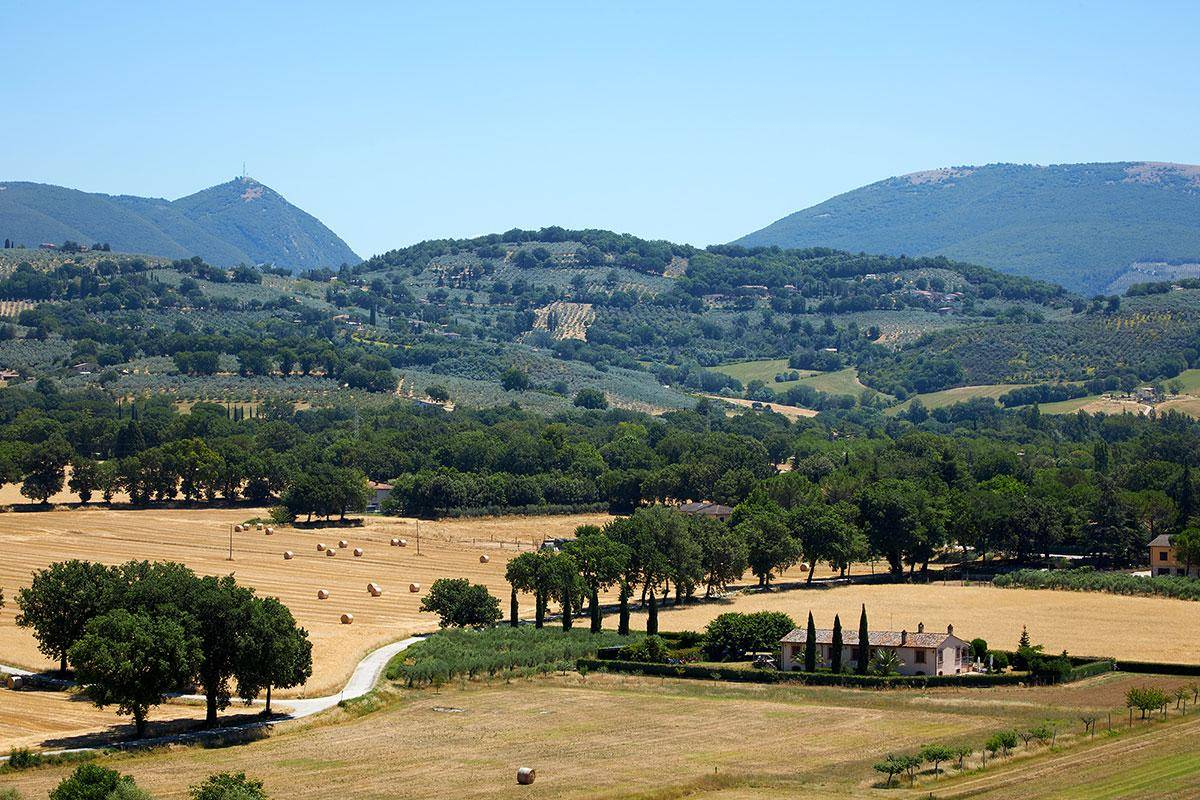 paysage collines Ombrie en Italie paysage collines Ombrie en Italie