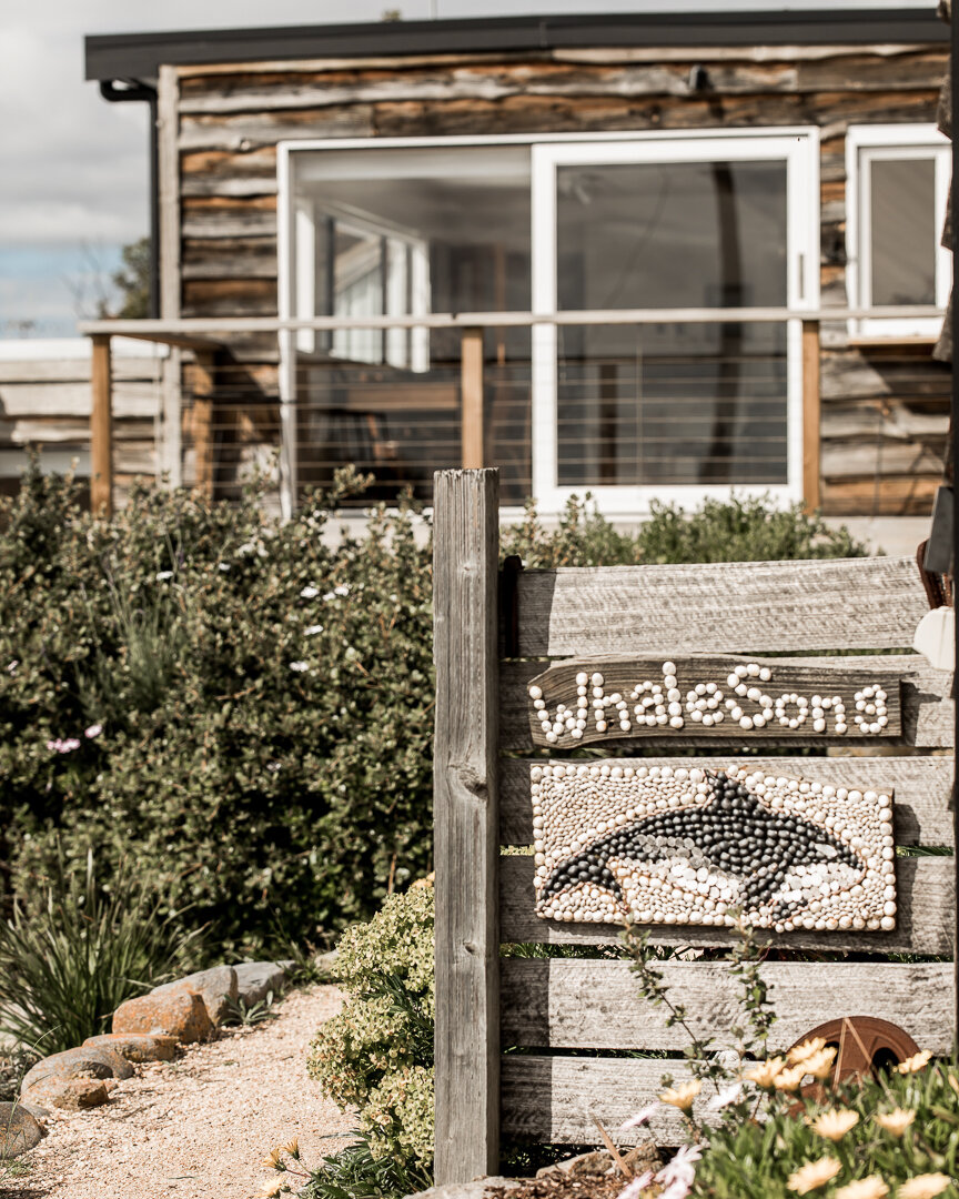 entrée Whale song shack entrée Whale song shack