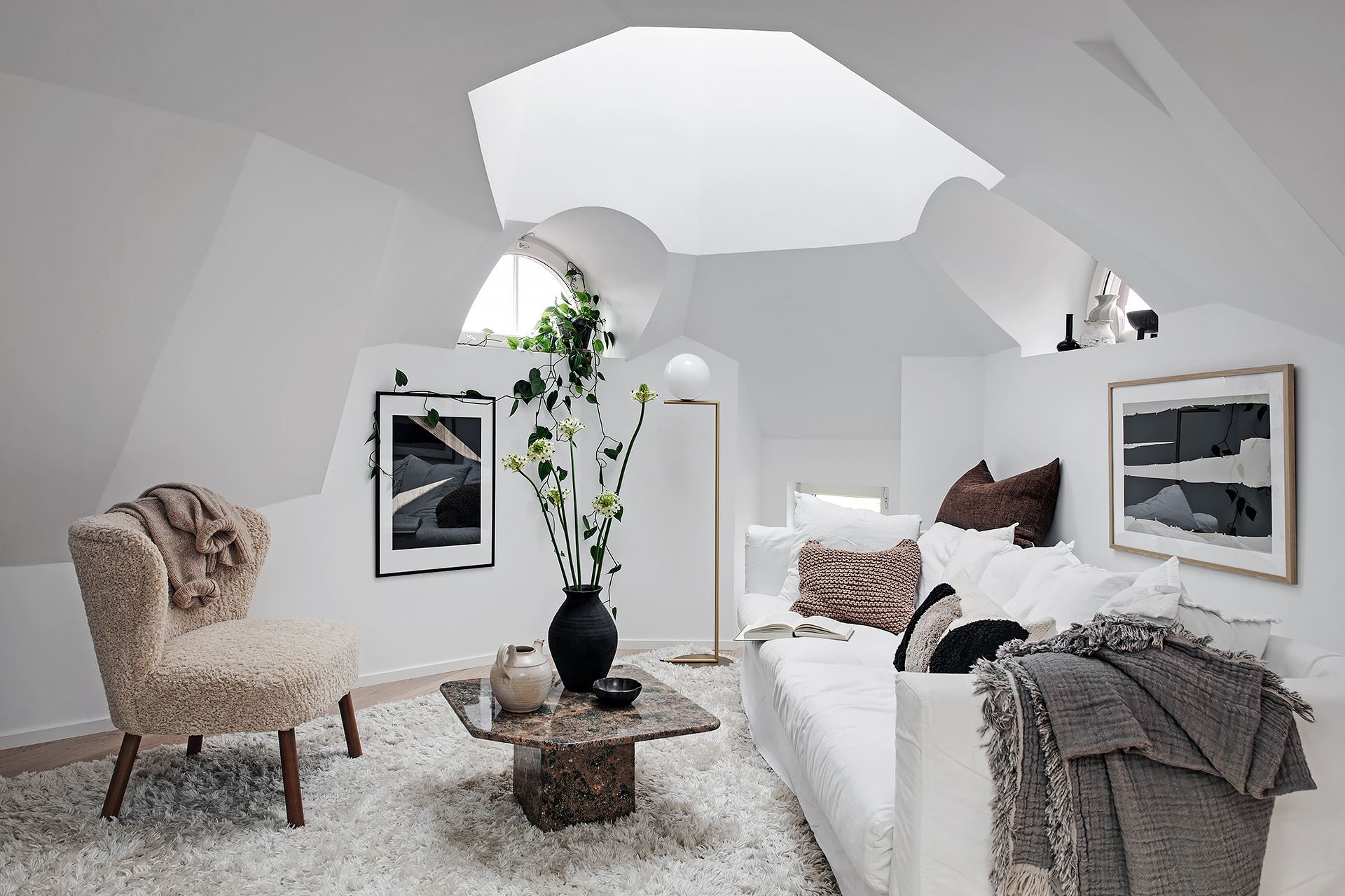 salon avec puit de lumière appartement design