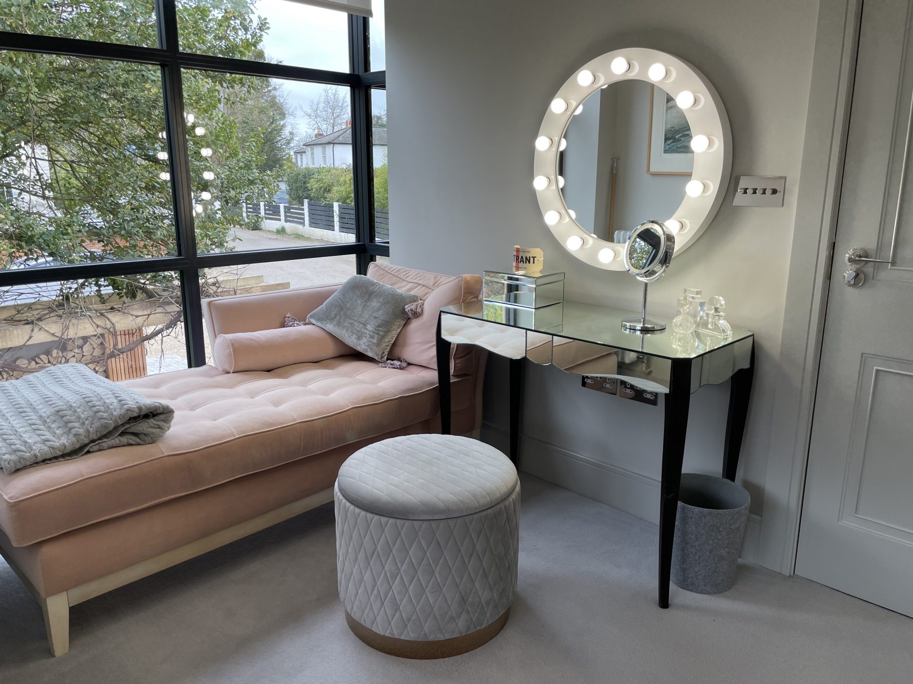 chambre avec daybed rose
