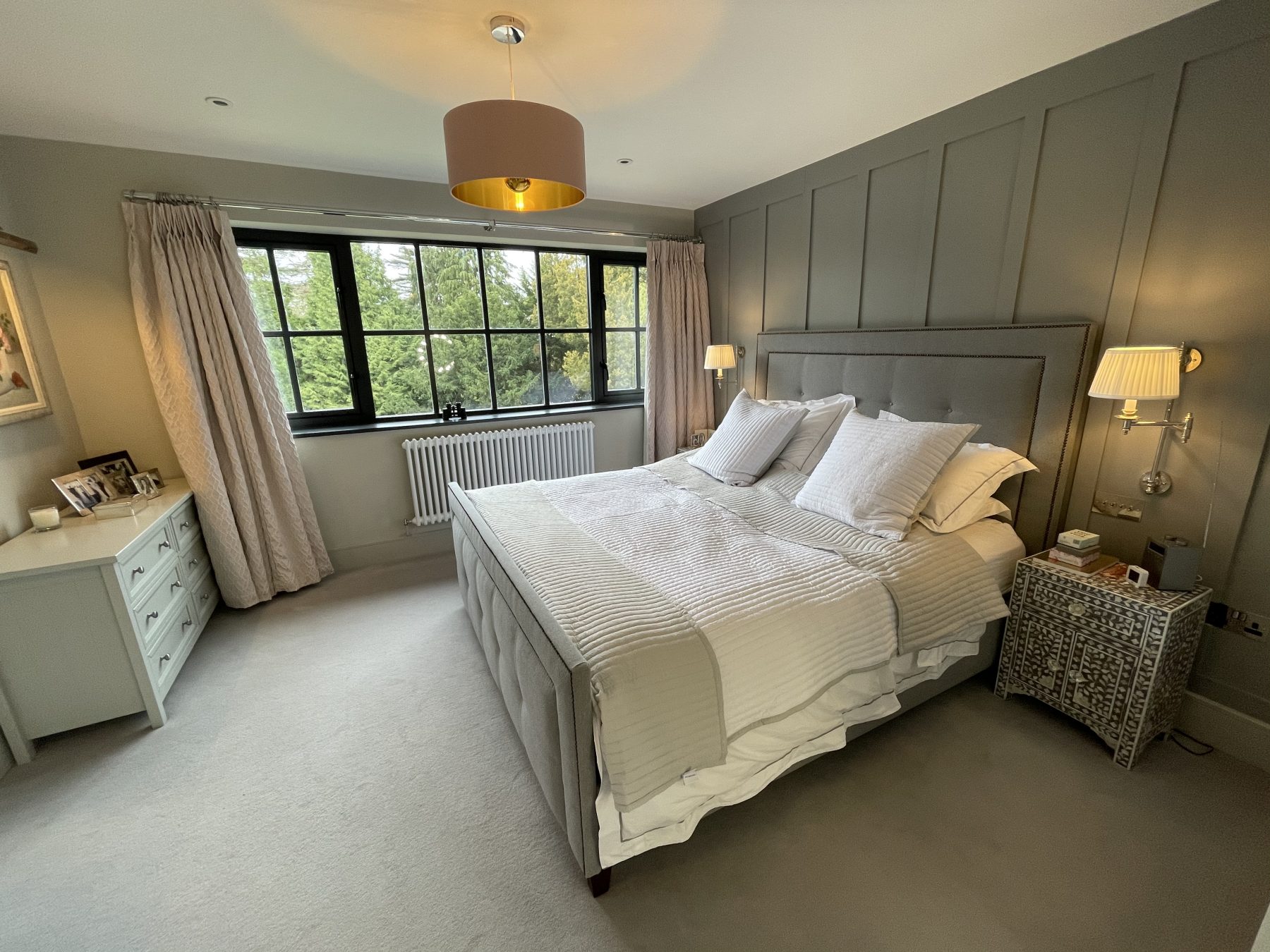 chambre murs gris