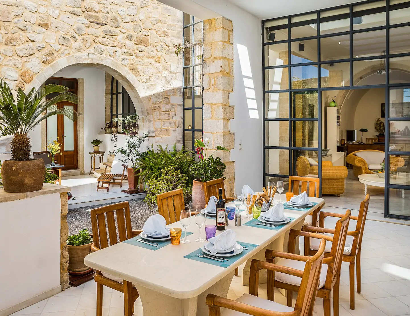 terrasse avec verrières