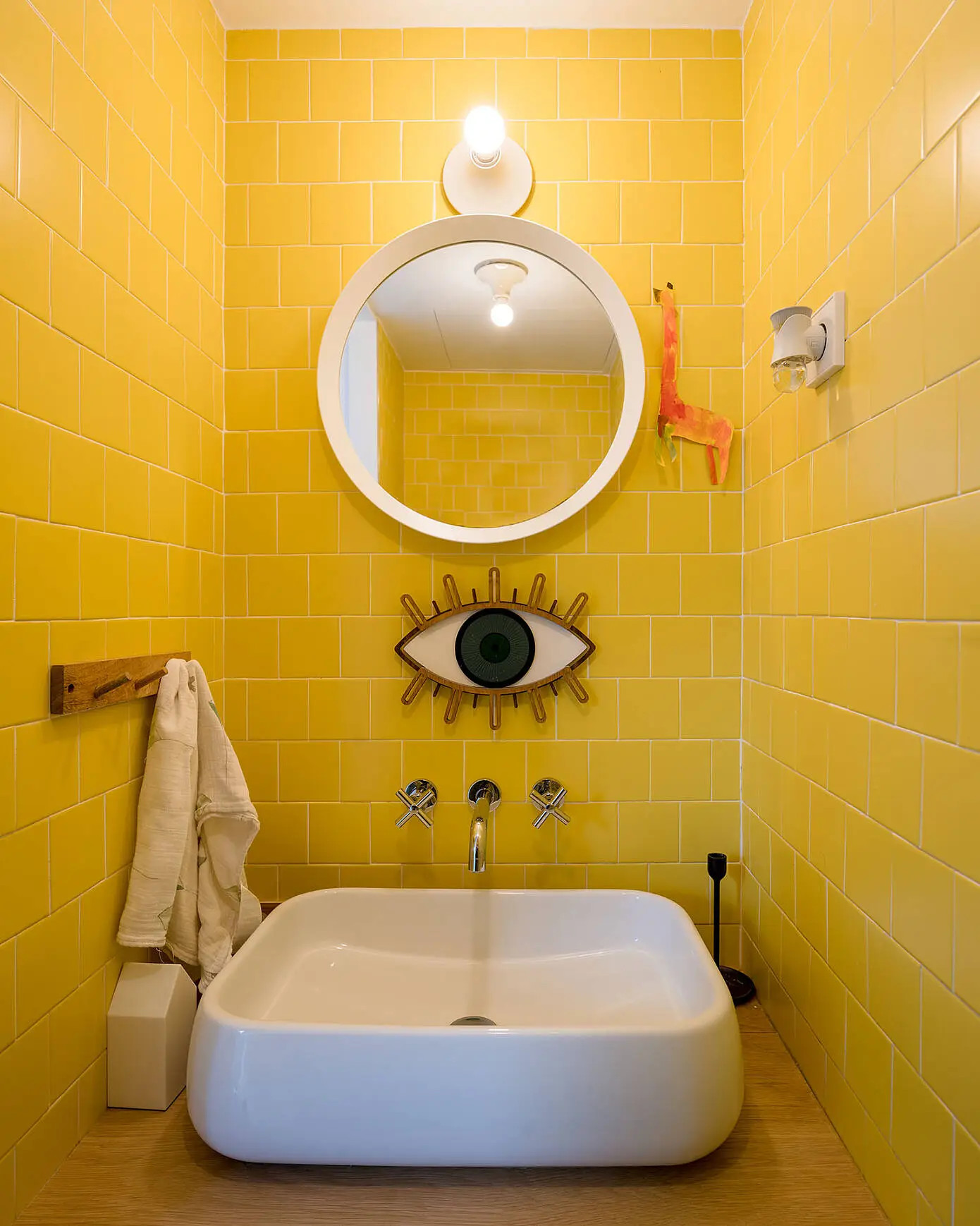 salle de bain jaune salle de bain jaune