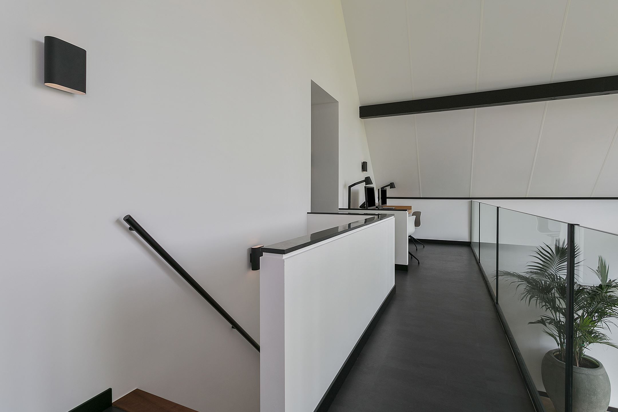 bureau sur mezzanine