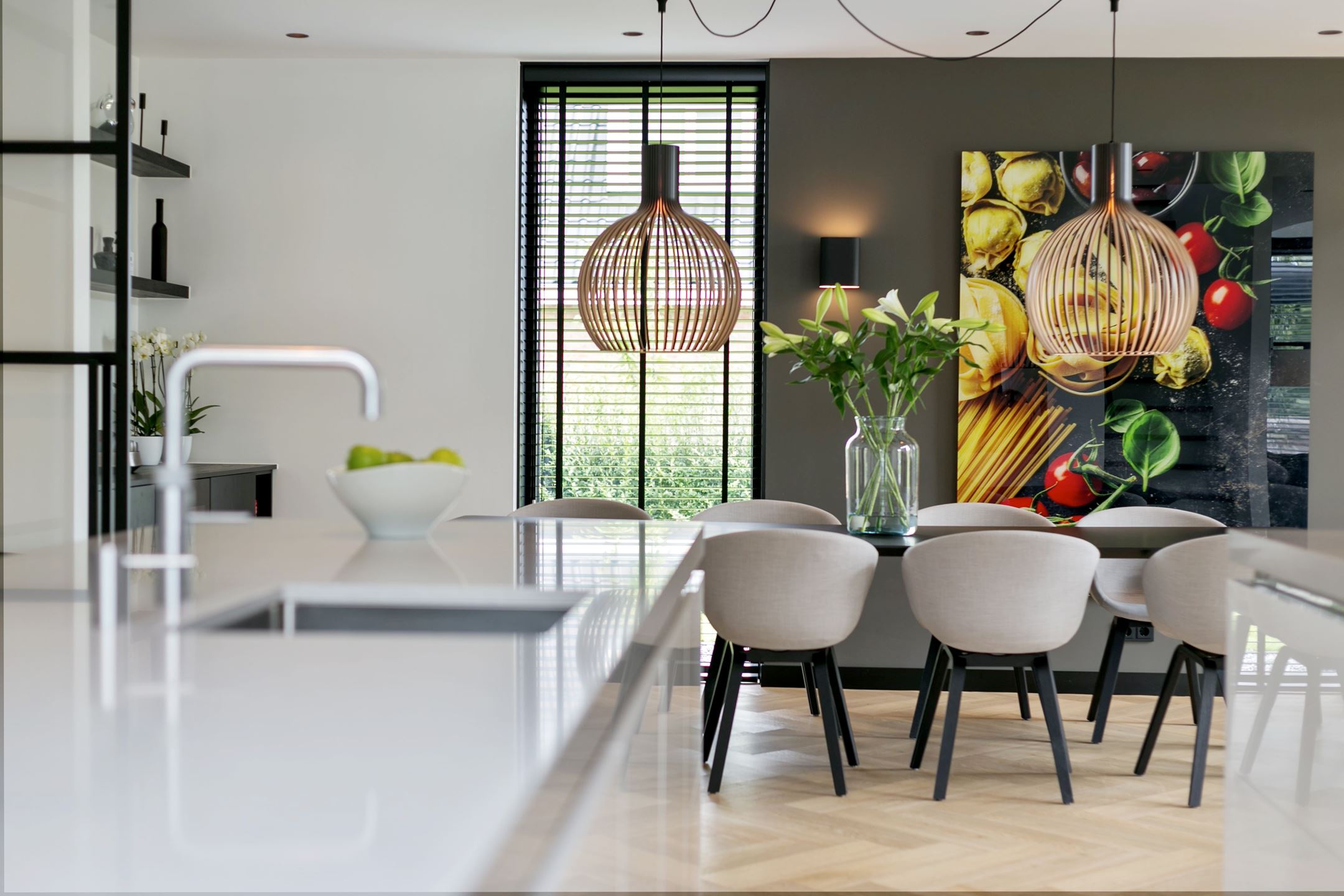 cuisine ouverte et salle à manger maison contemporaine