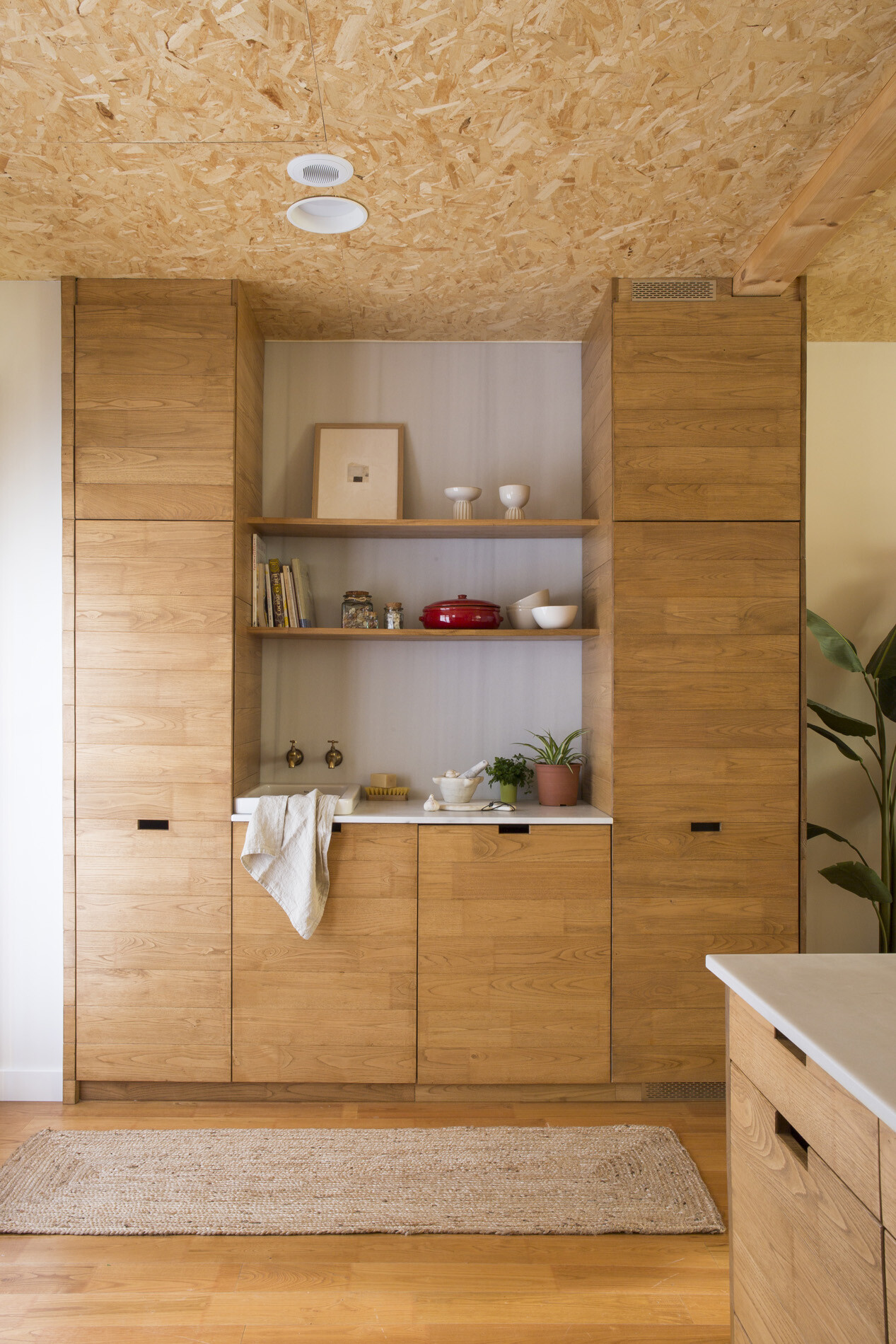 cuisine en bois plafond OSB cuisine en bois plafond OSB