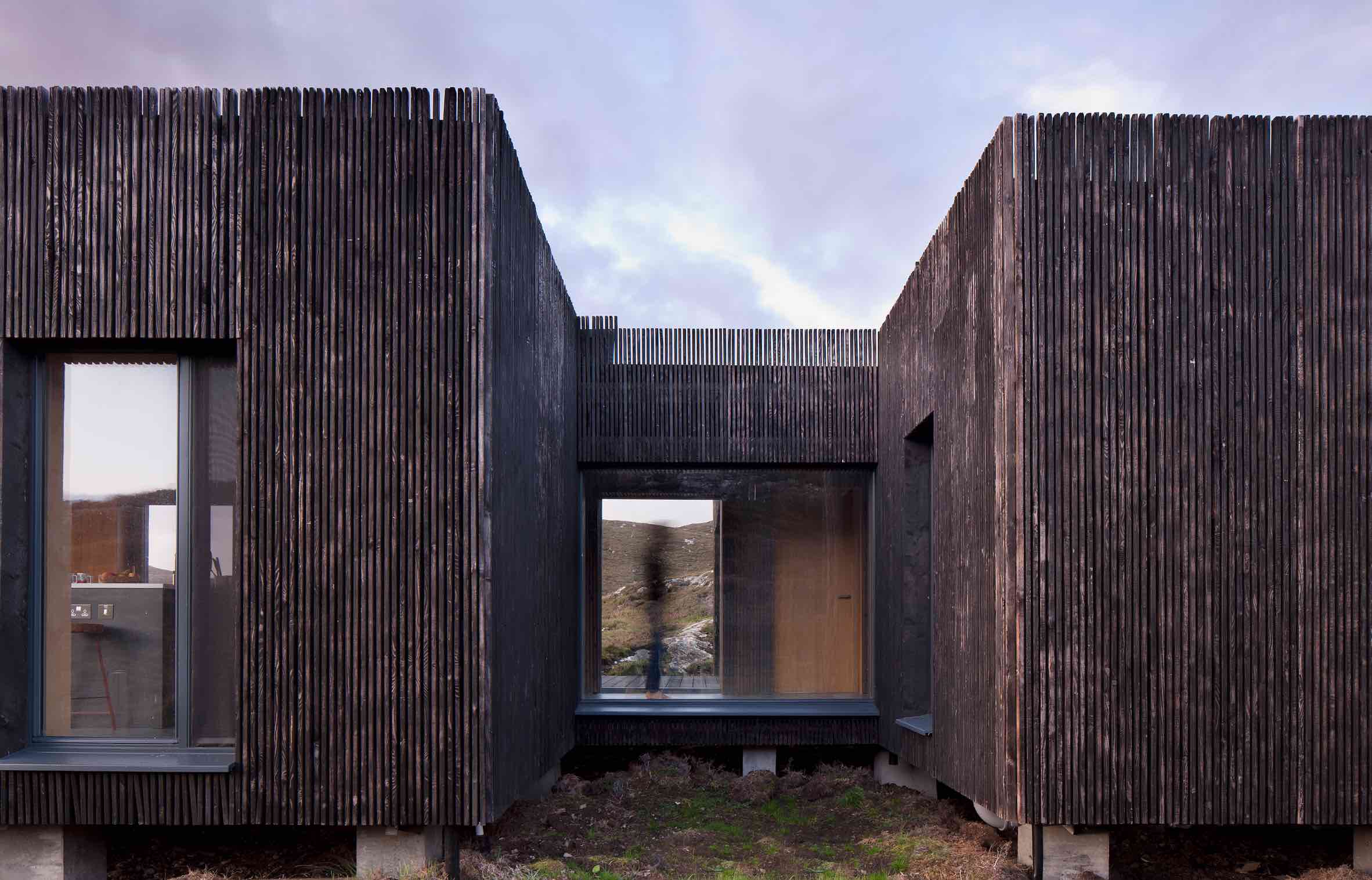 façade maison en bois de mélèze brûlé façade maison en bois de mélèze brûlé