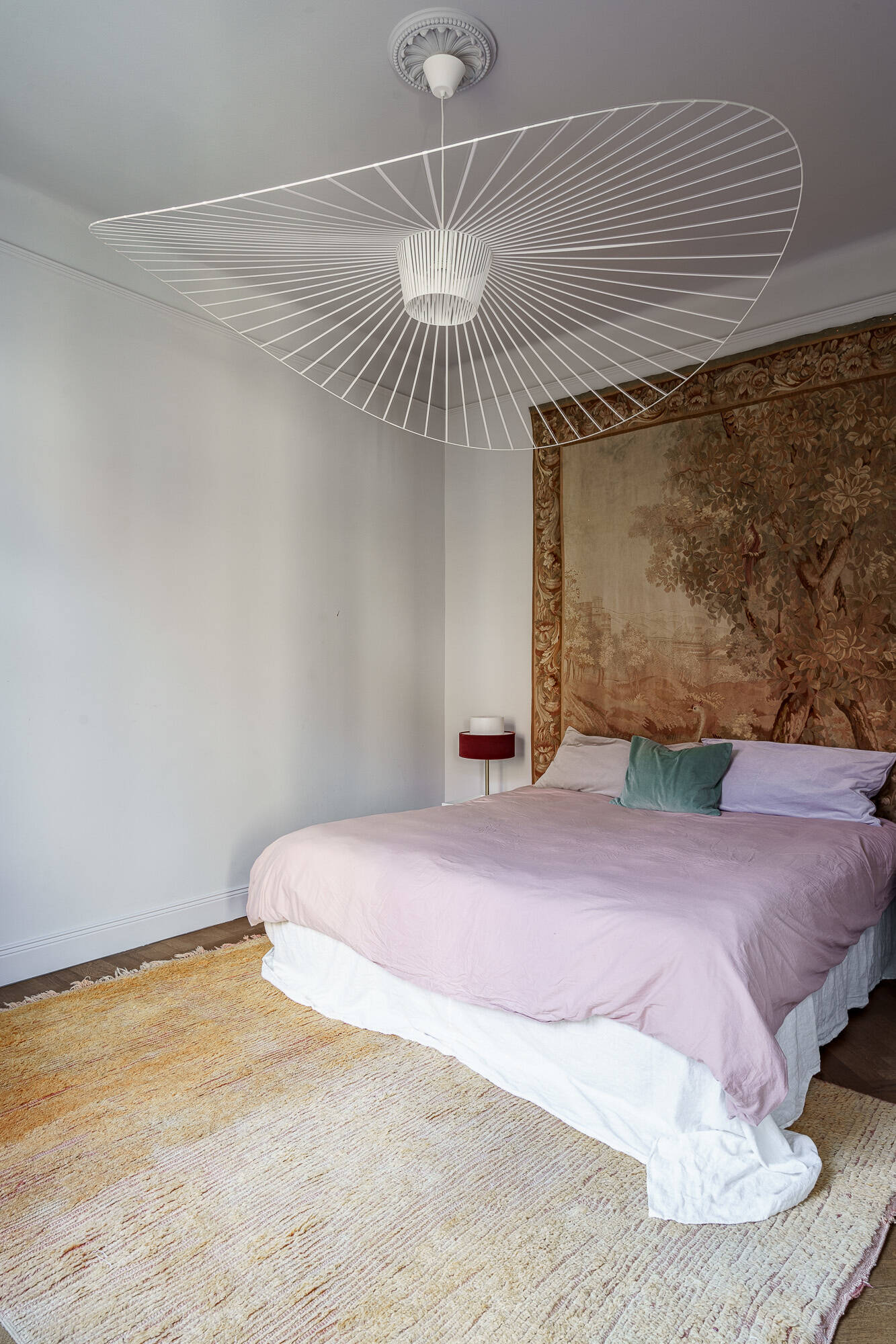chambre avec suspension Vertigo blanche chambre avec suspension Vertigo blanche