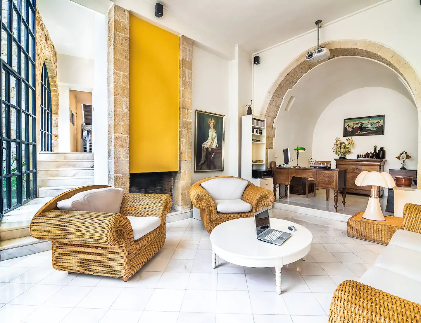 salon maison en pierres