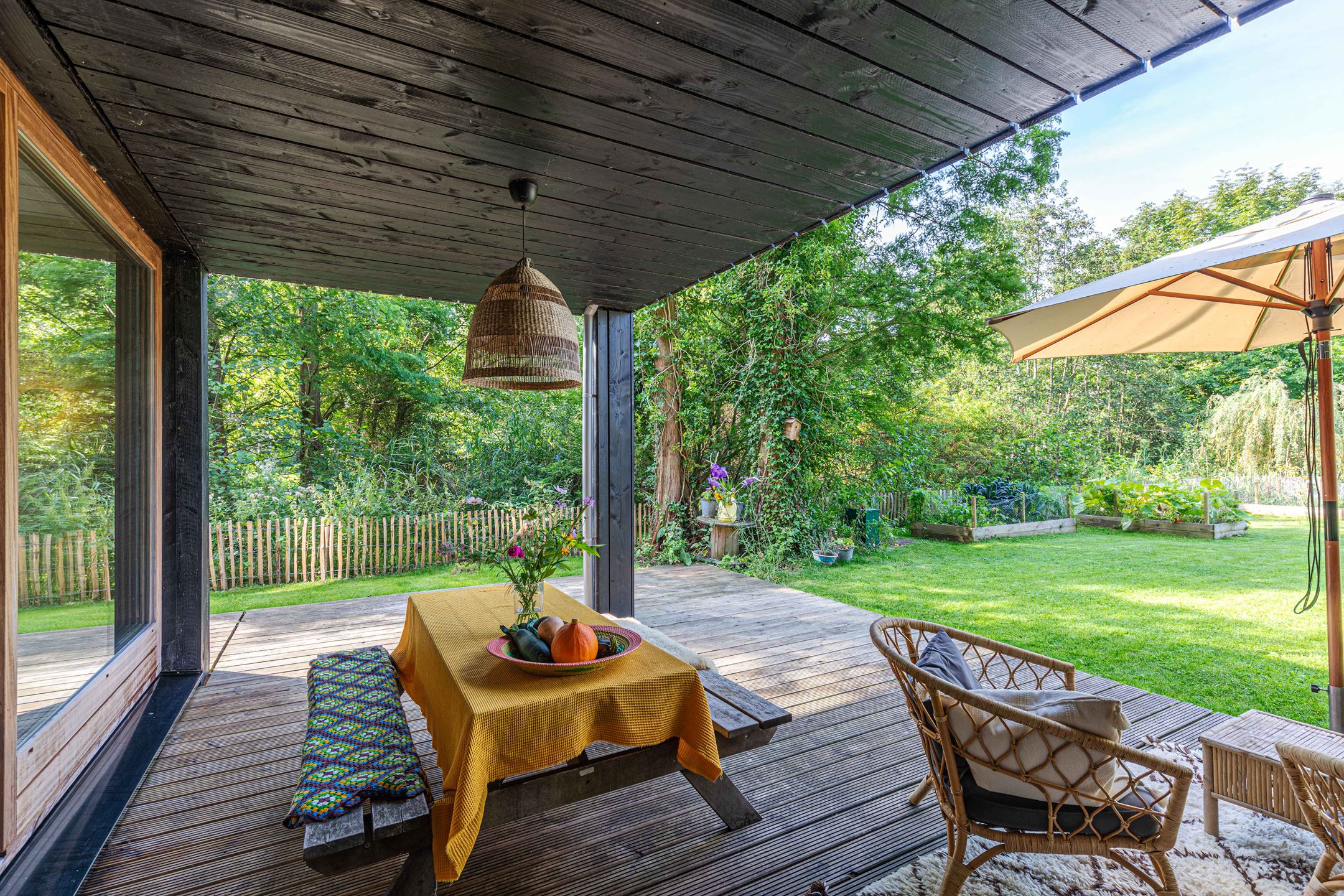 terrasse bois maison en bois noir