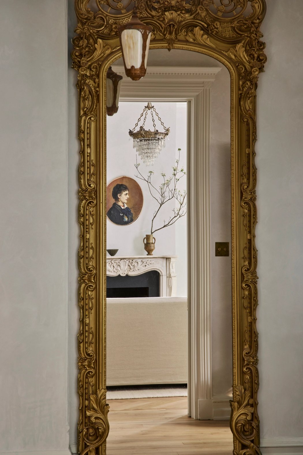 entrée avec miroir baroque entrée avec miroir baroque