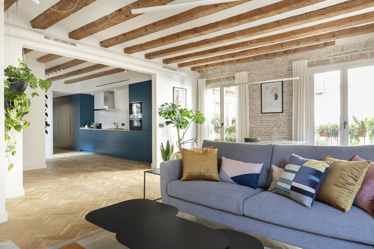 salon contemporain appartement ancien rénové