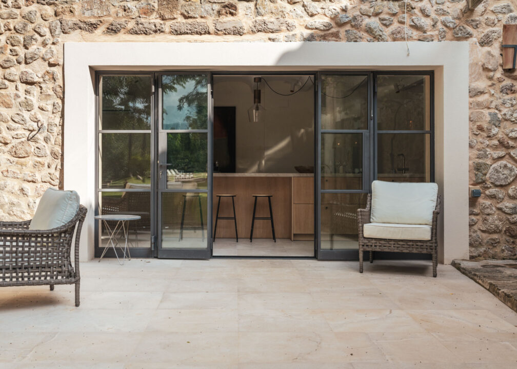 terrasse maison en pierres